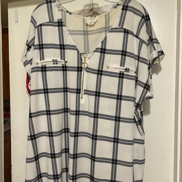 Plaid V-Neck Women's Top - Picture 2 of 15